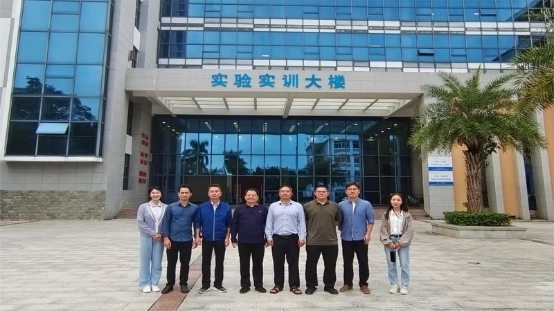 PCB电路板定制快速打样：揭秘其价格构成与关键因素